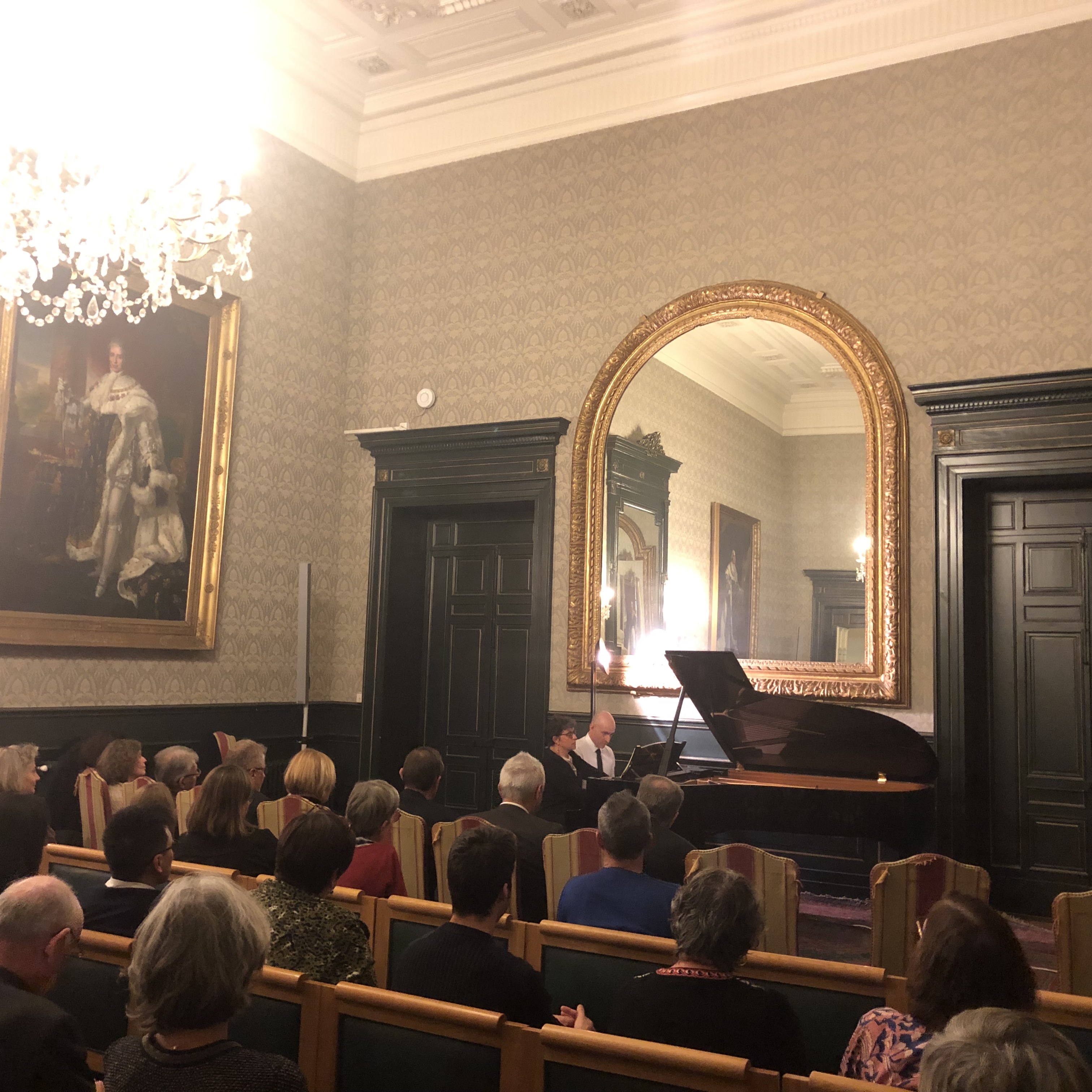 VWBdIJRFRve9BIoLgAQmZw